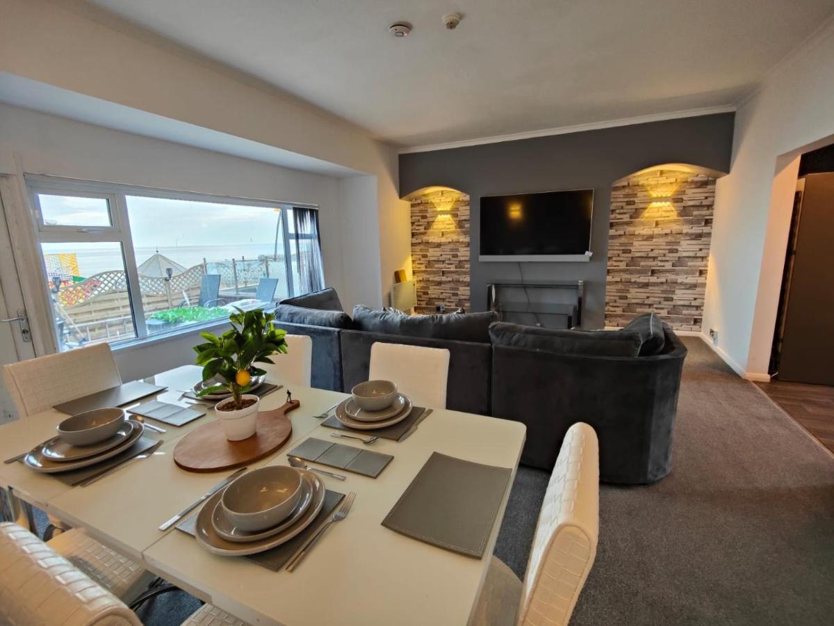 Sea View Lavish Apartment Sky Tv Whirlpool Bath Huge Balcony Newly Refurbished بريدلينغتون المظهر الخارجي الصورة